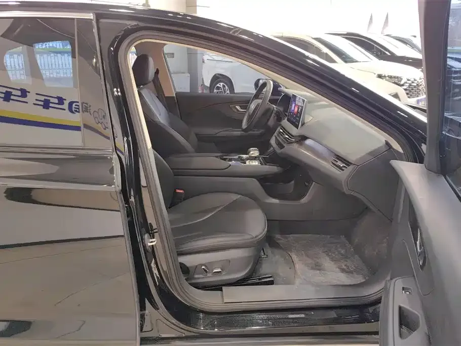 Hongqi E-QM5 2023 из CN, фото 7