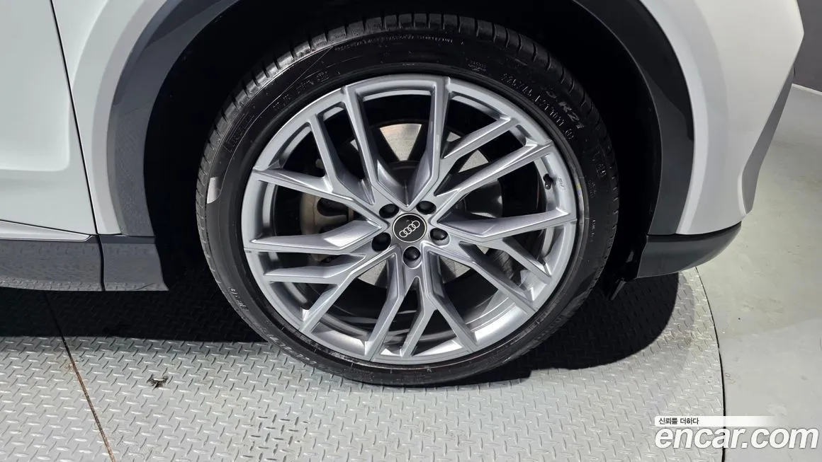 Audi Q4 e-tron 2025 из KR, фото 9