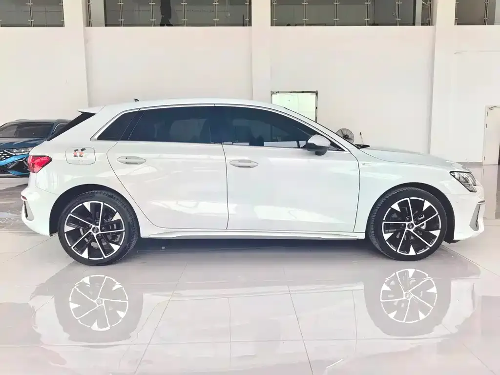 Audi A3 2022 из CN, фото 3