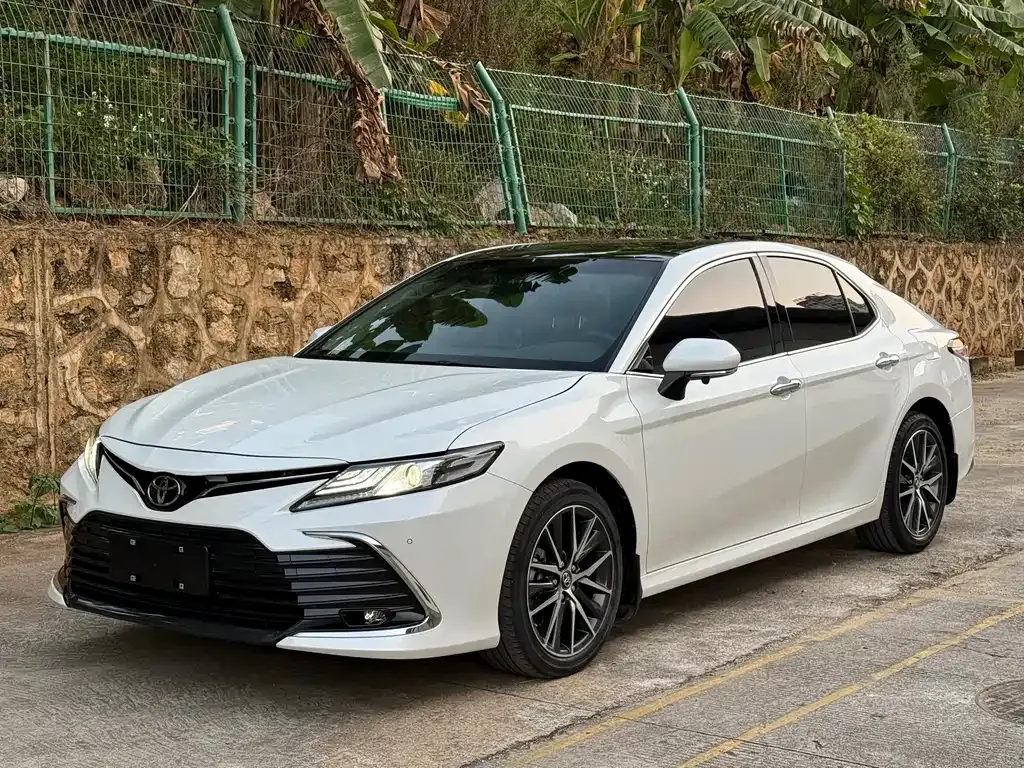 Toyota Camry 2021 из CN, фото 1