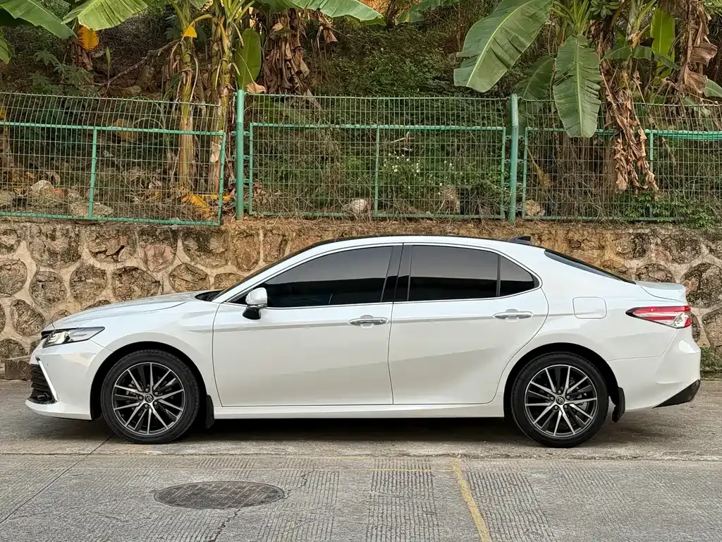 Toyota Camry 2021 из CN, фото 8