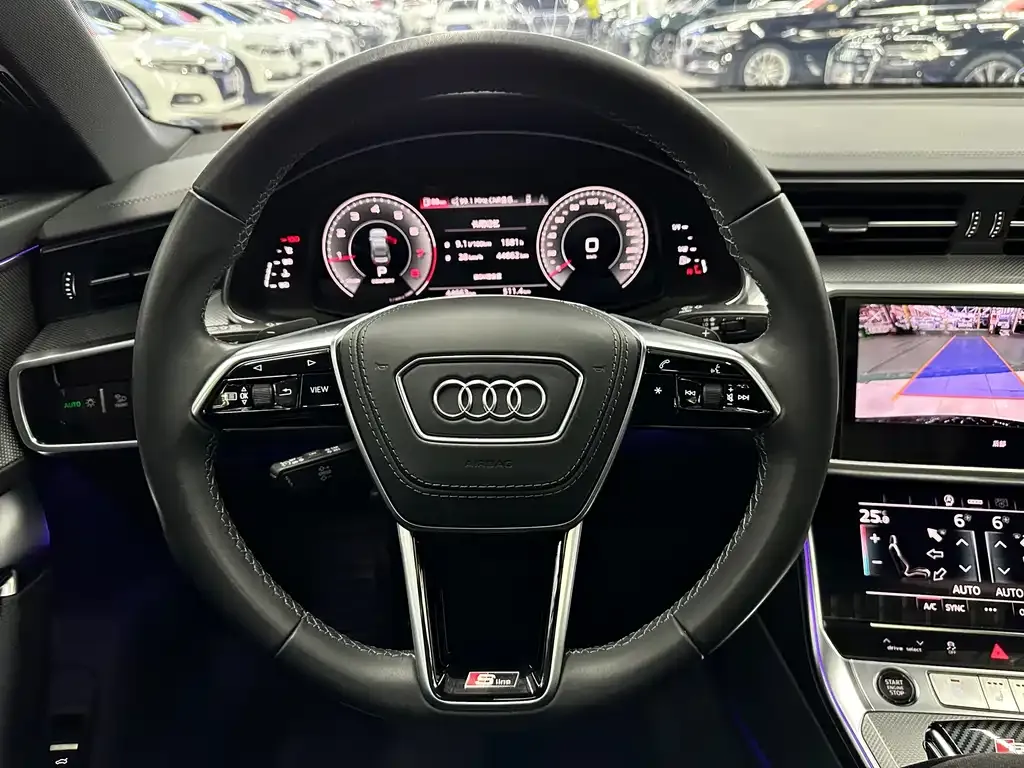 Audi A6L — фото 7