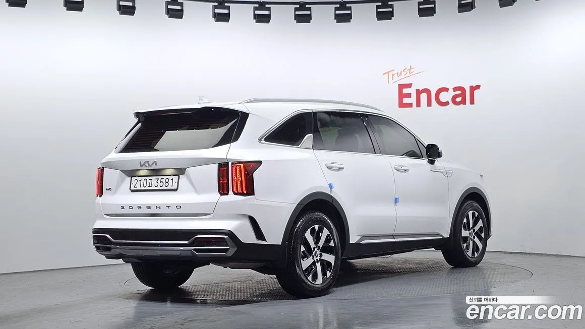 Kia Sorento — фото 7