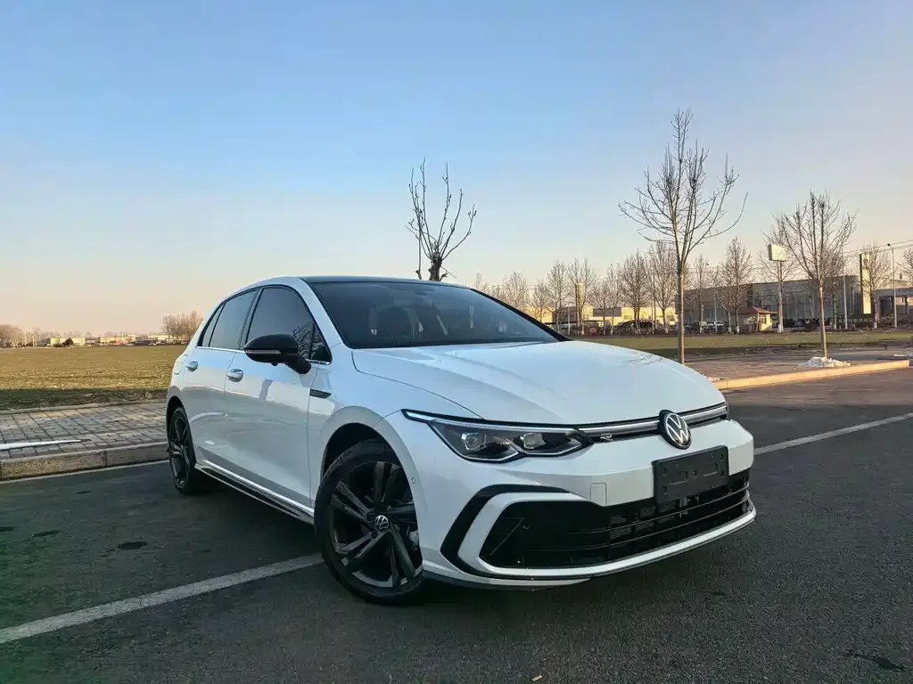 Volkswagen Golf 2023 из CN, фото 7