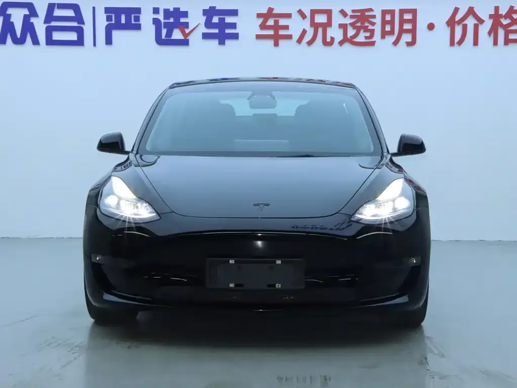 Tesla Model 3 — фото 5