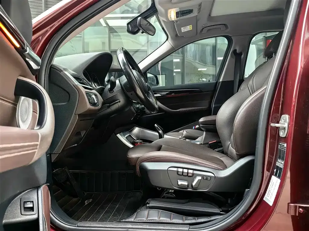BMW X1 2021 из CN, фото 8