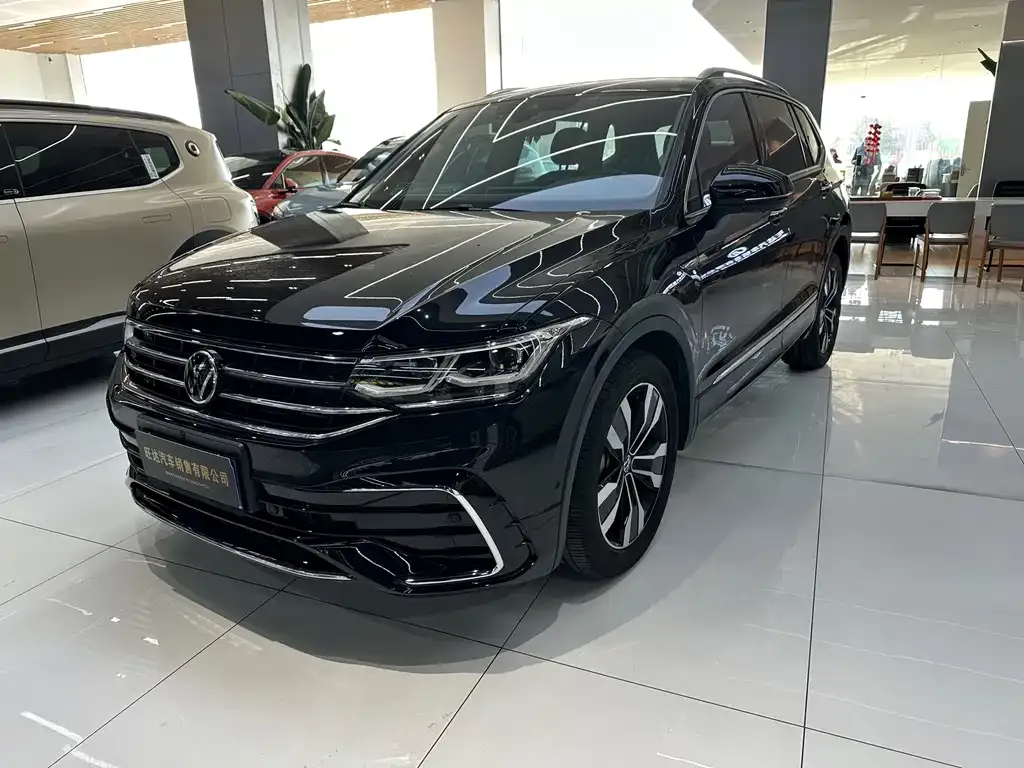 Volkswagen Tiguan L 2023 из CN, фото 1