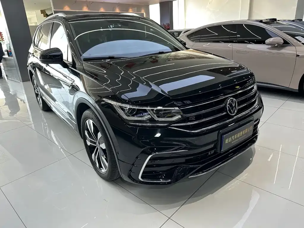 Volkswagen Tiguan L 2023 из CN, фото 5