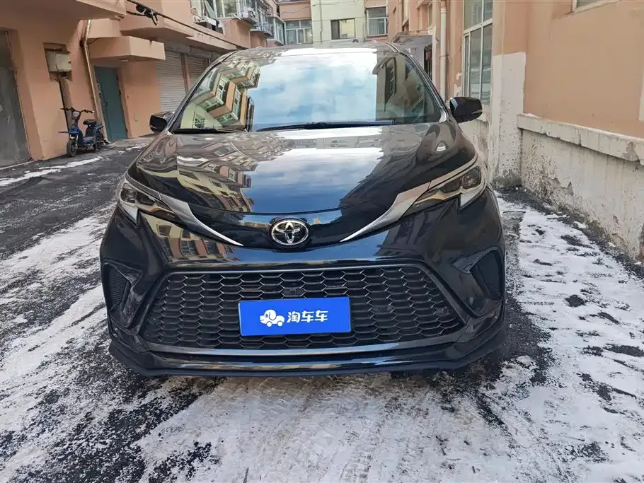 Toyota Granvia 2024 из CN, фото 7