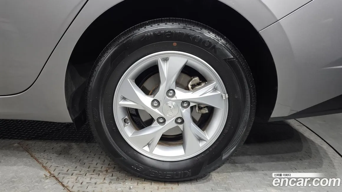 Hyundai AVANTE 2021 из KR, фото 6