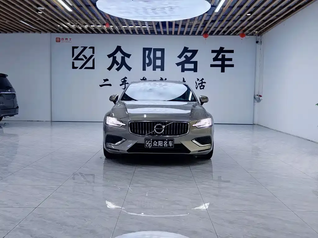 Volvo S60 2022 из CN, фото 3
