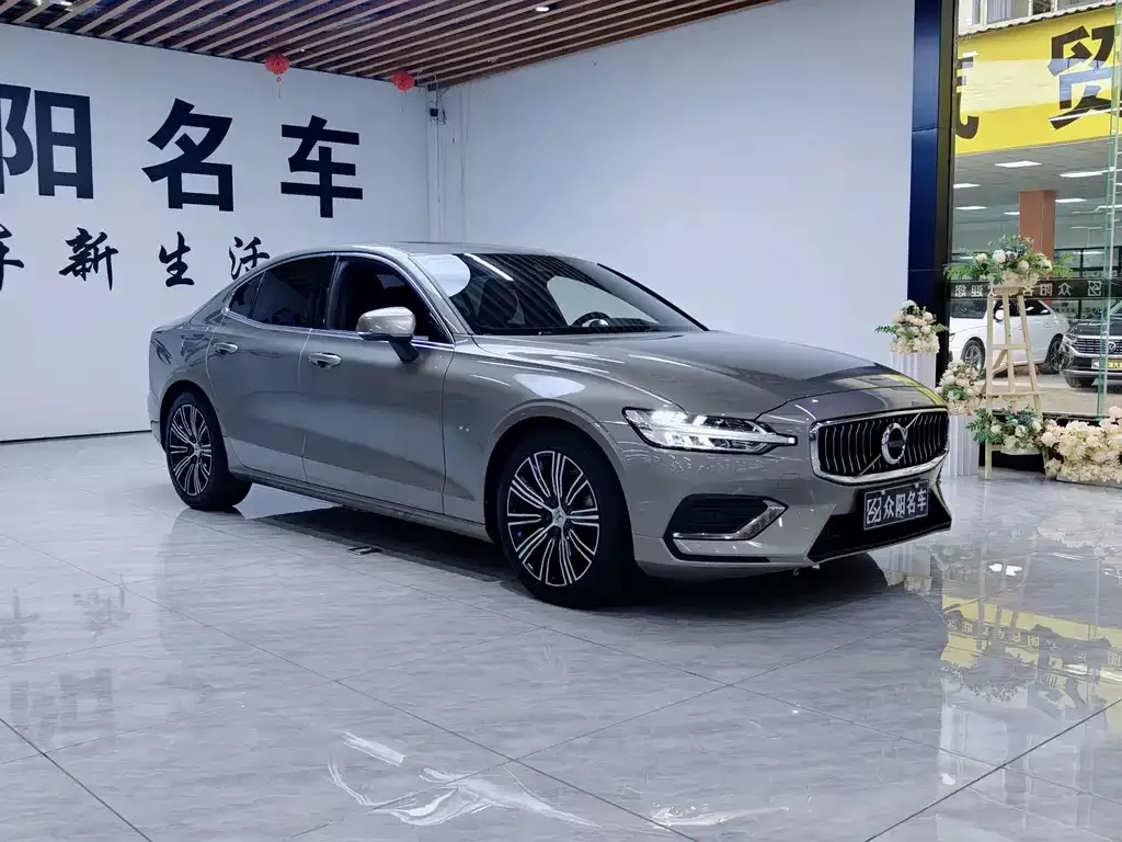 Volvo S60 2022 из CN, фото 6