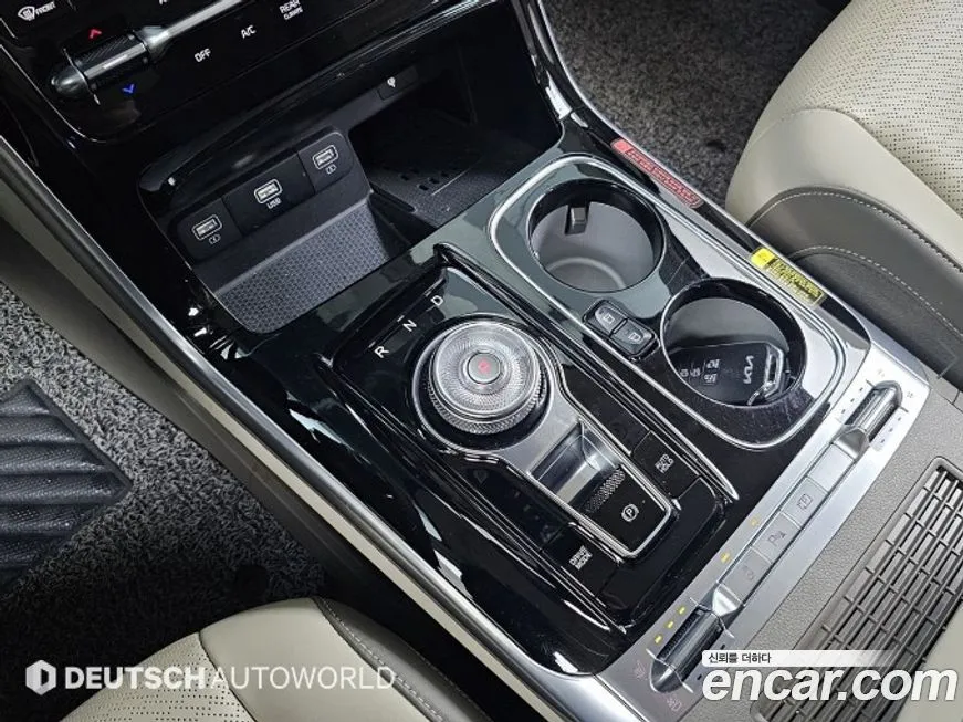 Kia Carnival — фото 10