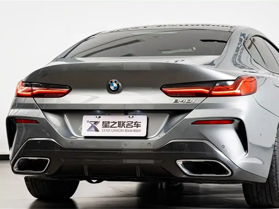 BMW 8 Series — фото 6