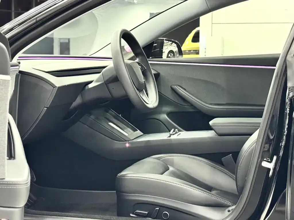 Tesla Model 3 2024 из CN, фото 2