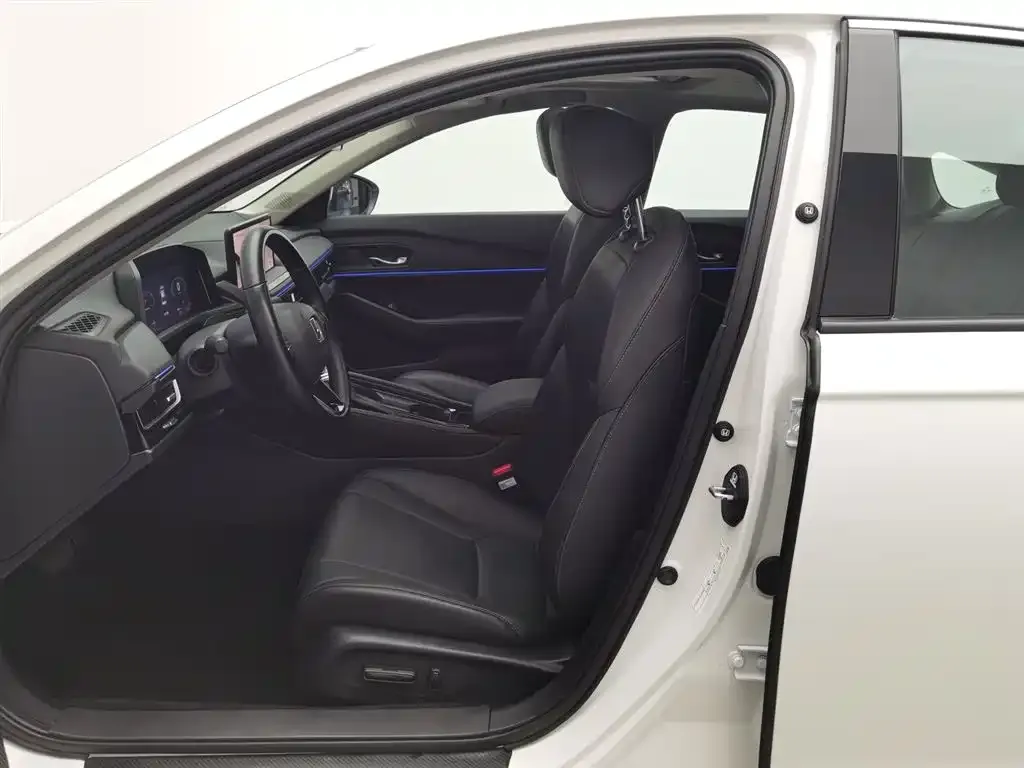 Honda Inspire 2023 из CN, фото 8