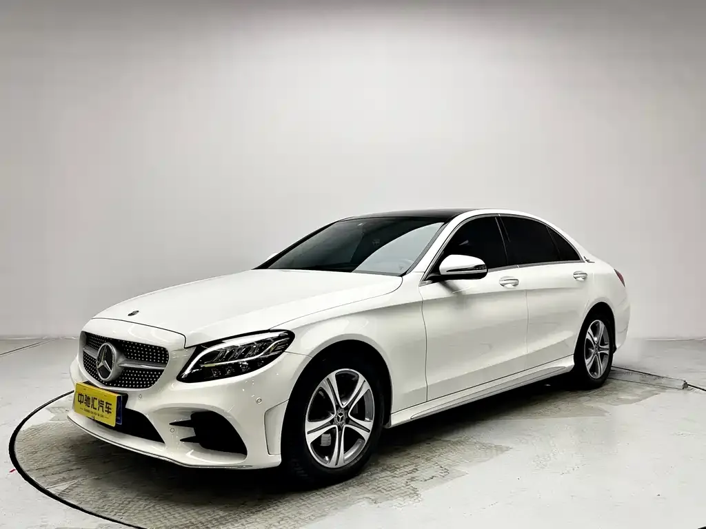Mercedes-Benz C-Class — фото 1