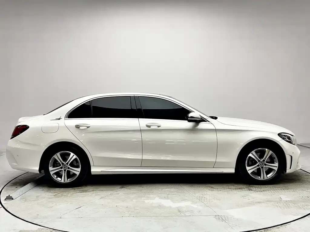 Mercedes-Benz C-Class — фото 2