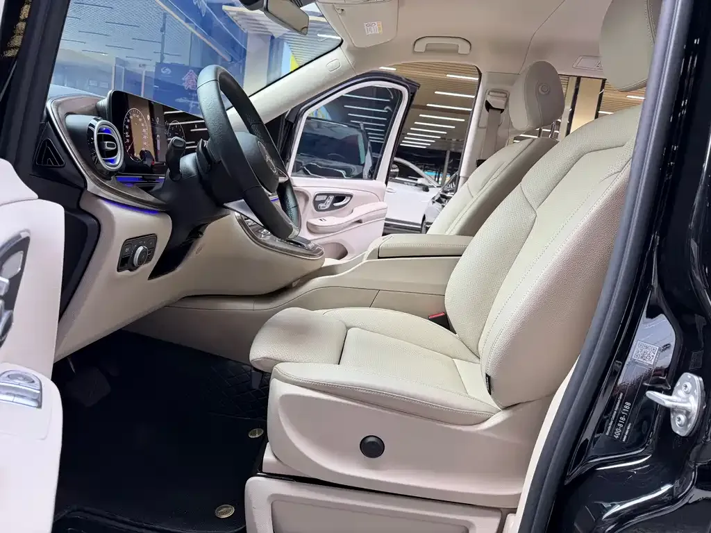 Mercedes-Benz V-Class 2025 из CN, фото 2