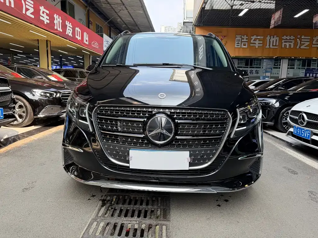 Mercedes-Benz V-Class 2025 из CN, фото 3