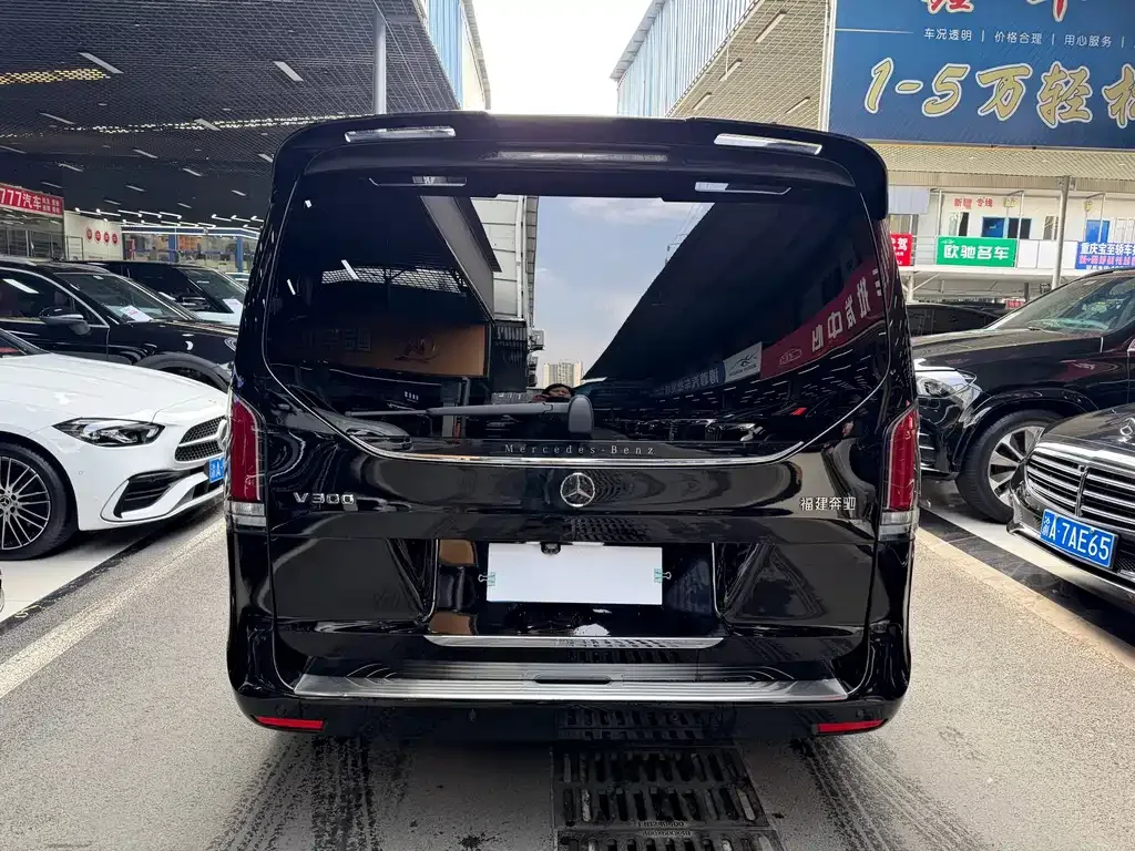 Mercedes-Benz V-Class 2025 из CN, фото 8