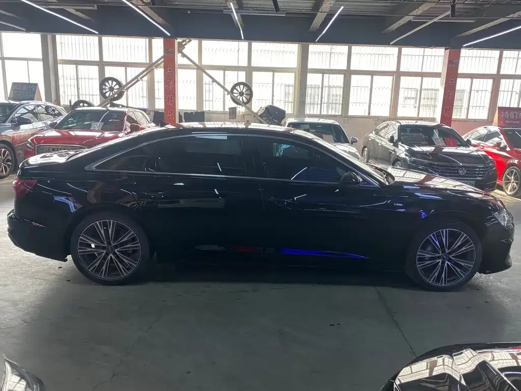 Audi A6L 2022 из CN, фото 10