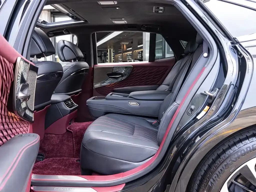 Lexus LS 2022 из CN, фото 9