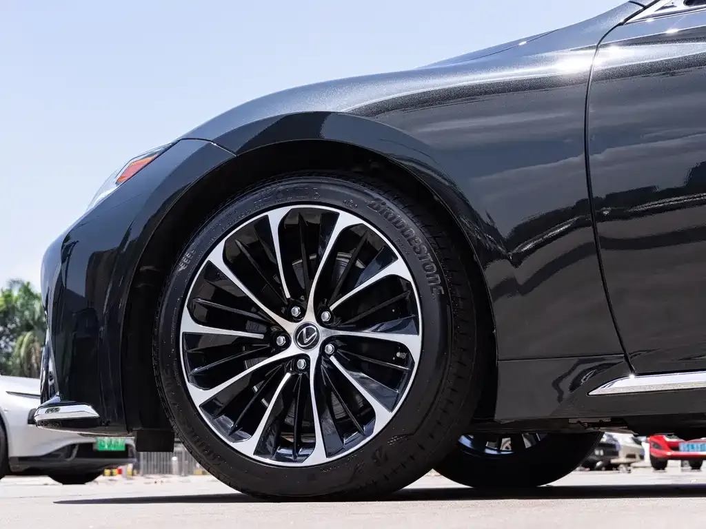 Lexus LS 2022 из CN, фото 8