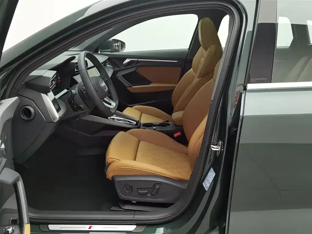 Audi A3 2025 из CN, фото 10