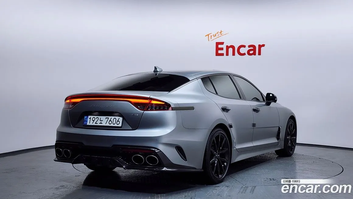 Kia Stinger 2023 из KR, фото 2