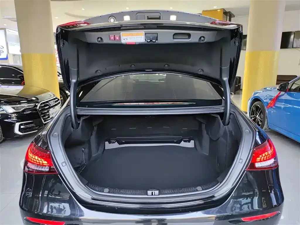 Mercedes-Benz E-Class 2023 из CN, фото 7