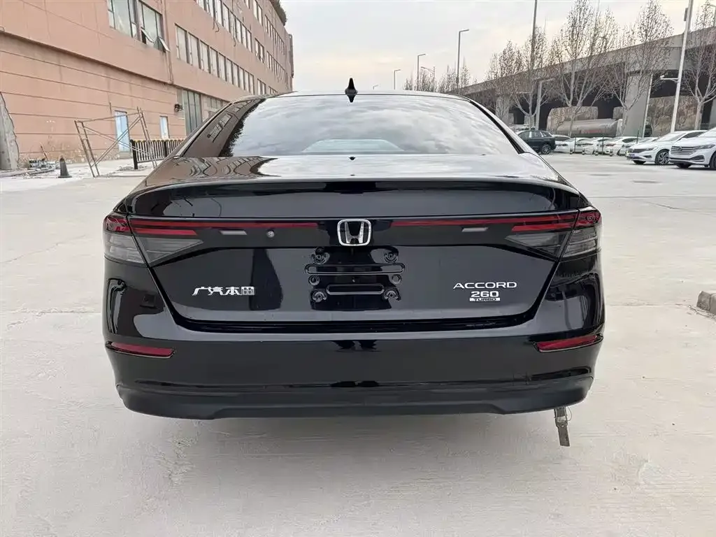 Honda Accord — фото 2