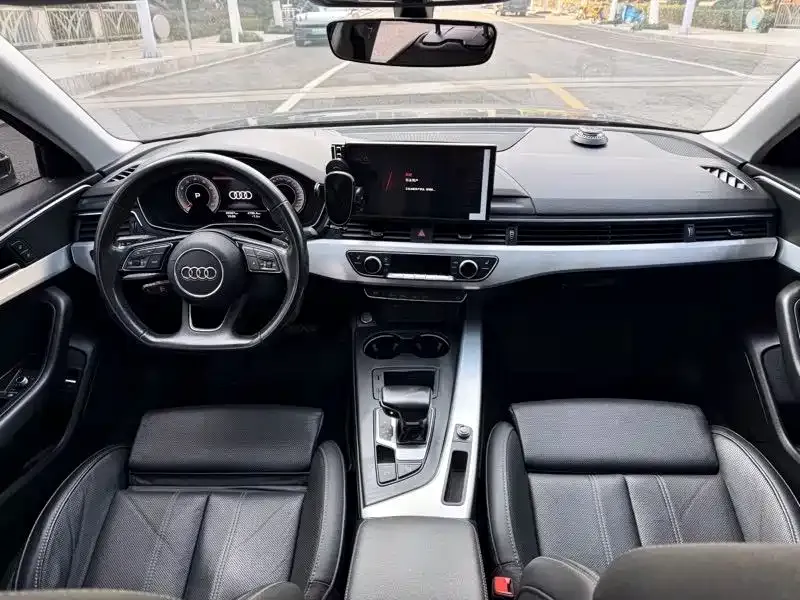 Audi A4L 2022 из CN, фото 8