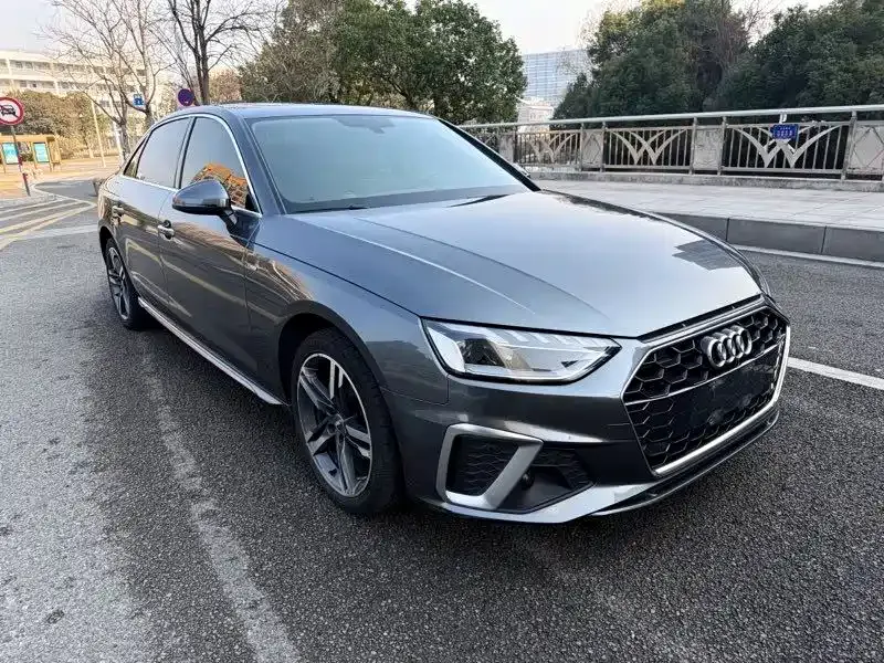 Audi A4L 2022 из CN, фото 9
