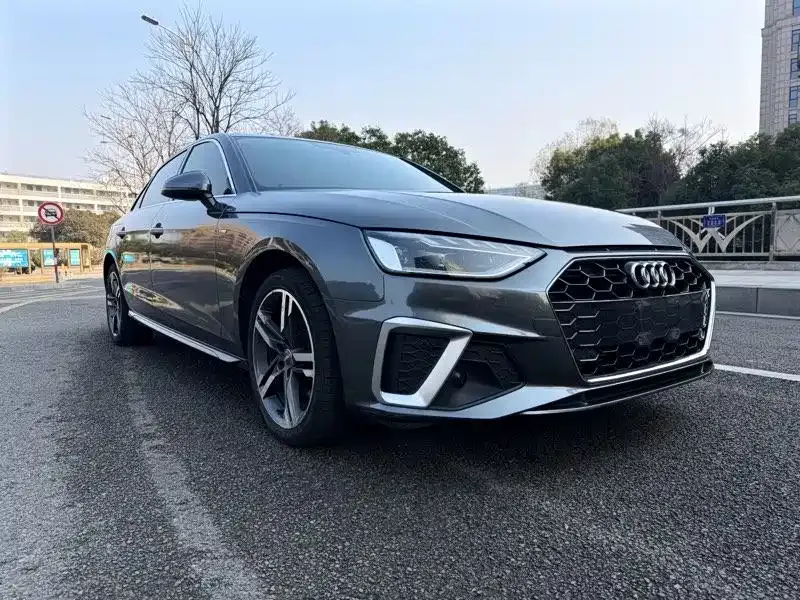 Audi A4L 2022 из CN, фото 10