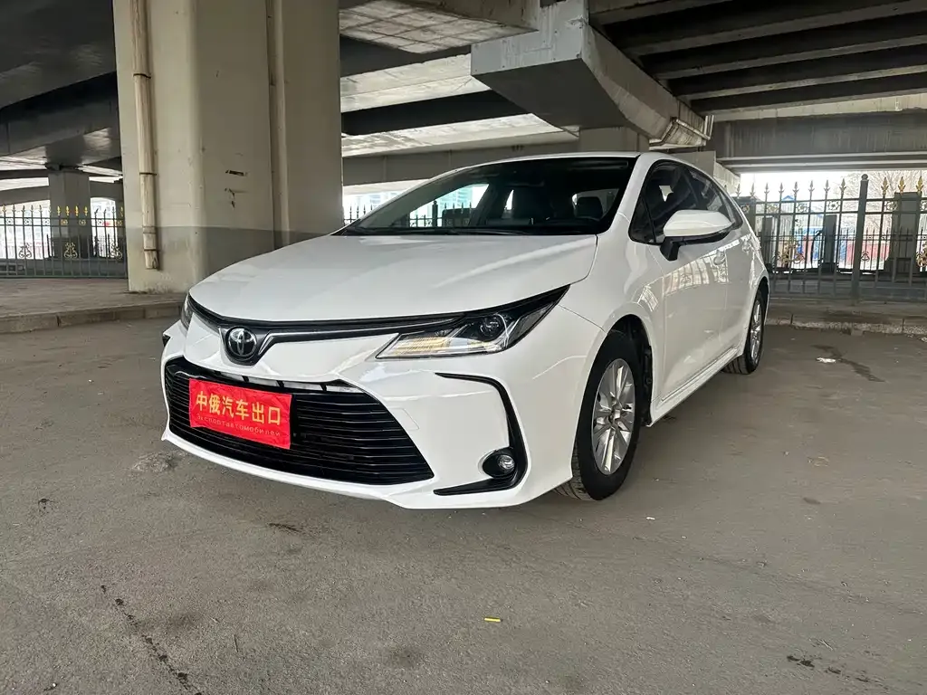 Toyota Corolla 2023 из CN, фото 1
