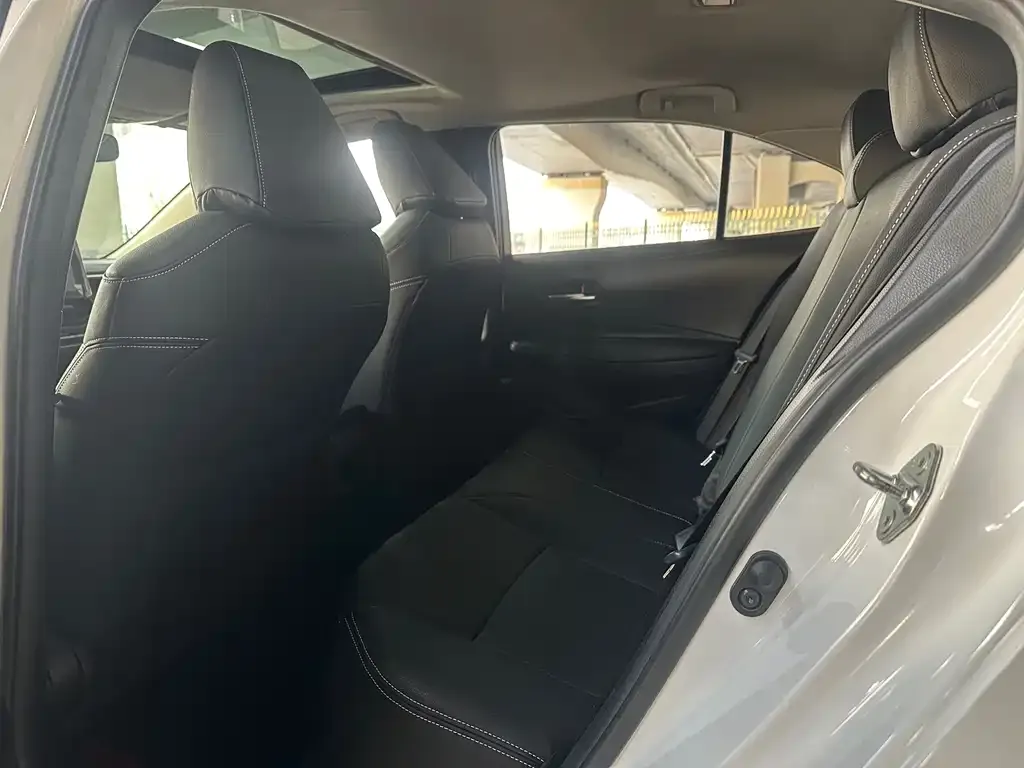 Toyota Corolla 2023 из CN, фото 8