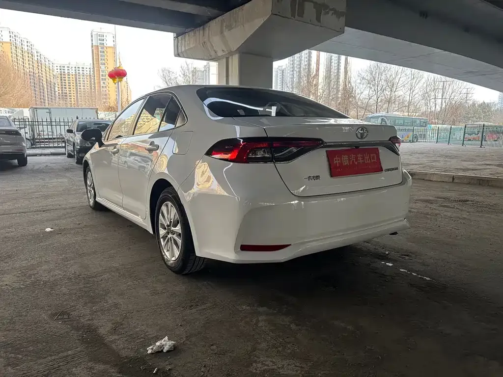 Toyota Corolla 2023 из CN, фото 9