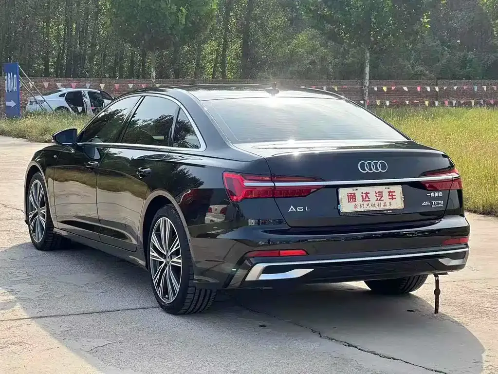 Audi A6L — фото 10