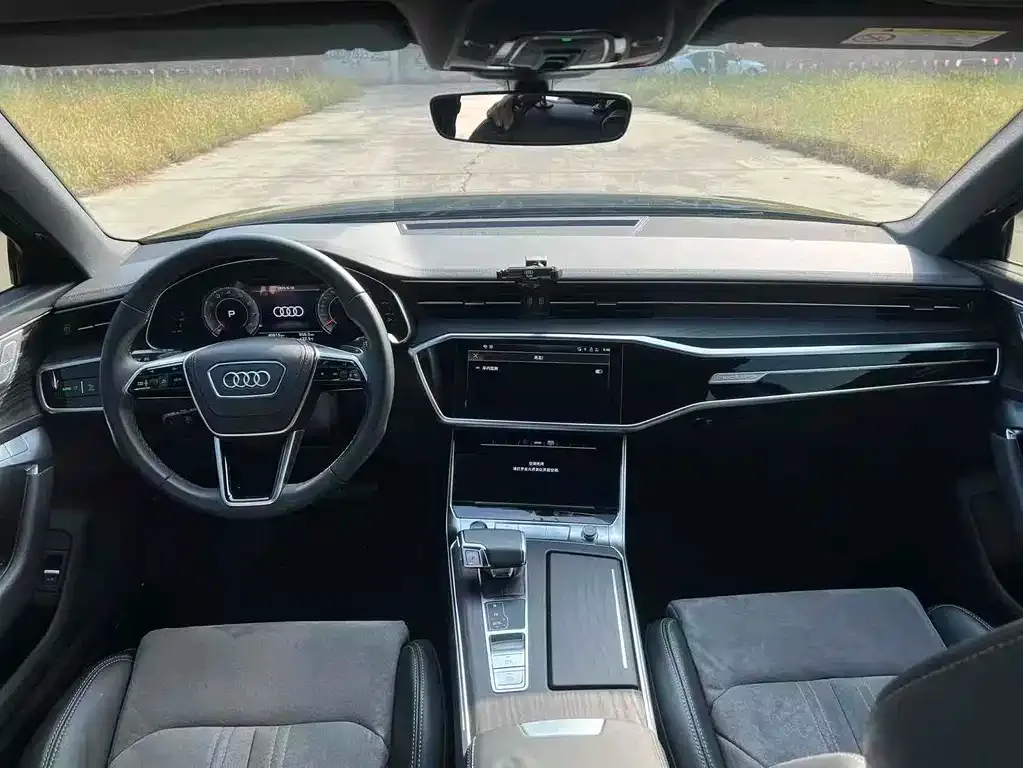 Audi A6L — фото 5