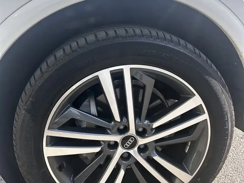 Audi Q5L 2023 из CN, фото 8