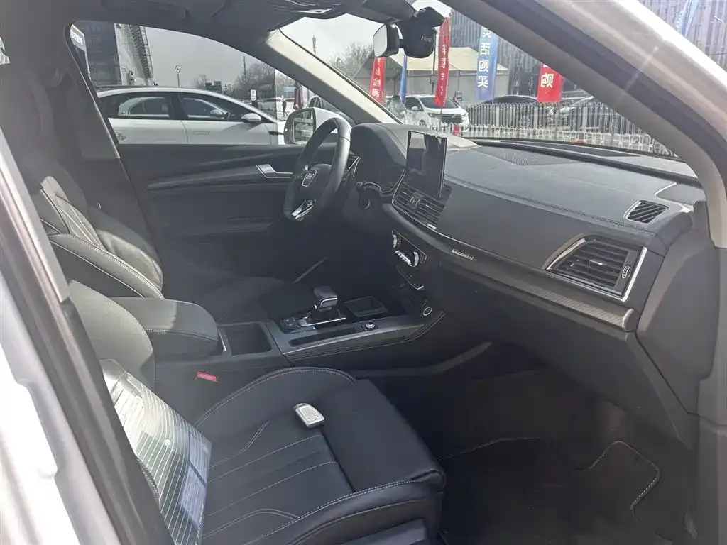 Audi Q5L 2023 из CN, фото 4
