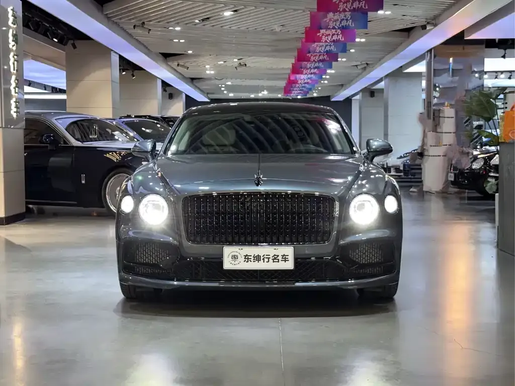 Bentley Flying Spur 2024 из CN, фото 7
