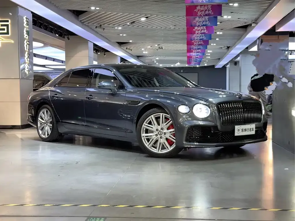 Bentley Flying Spur 2024 из CN, фото 10