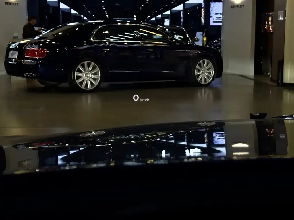 Bentley Flying Spur 2024 из CN, фото 4