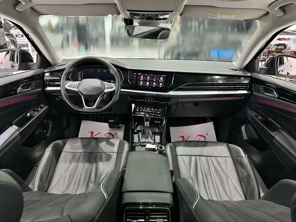 Volkswagen Passat 2021 из CN, фото 2