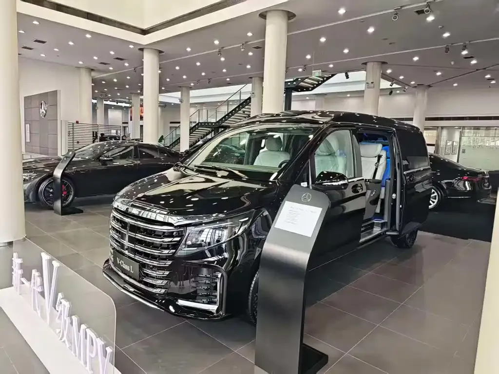 Mercedes-Benz V-Class 2025 из CN, фото 1