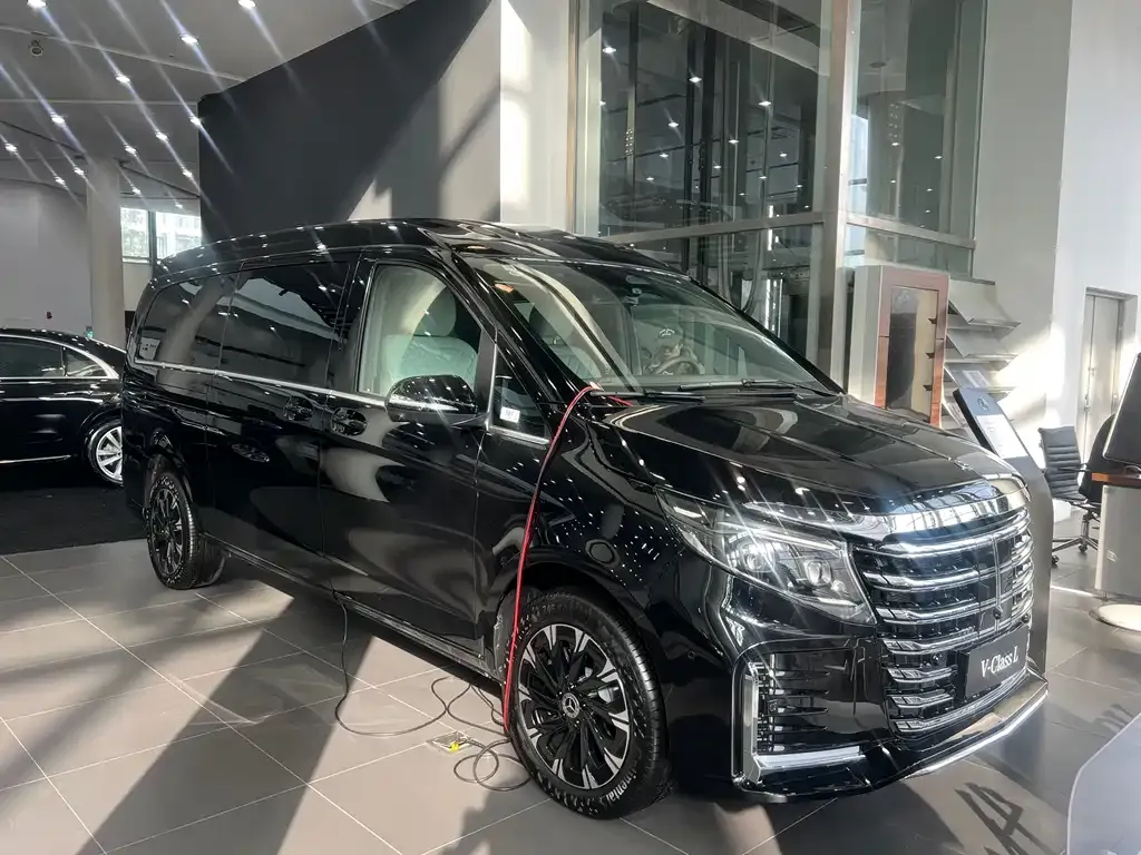 Mercedes-Benz V-Class 2025 из CN, фото 6