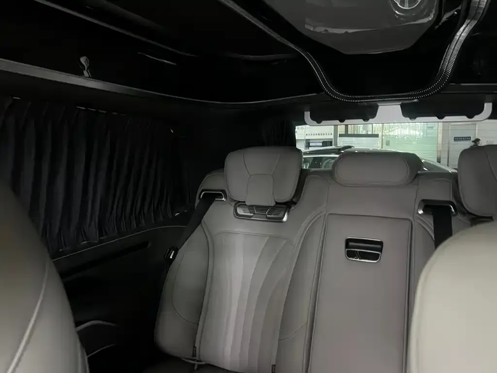 Mercedes-Benz V-Class 2025 из CN, фото 7