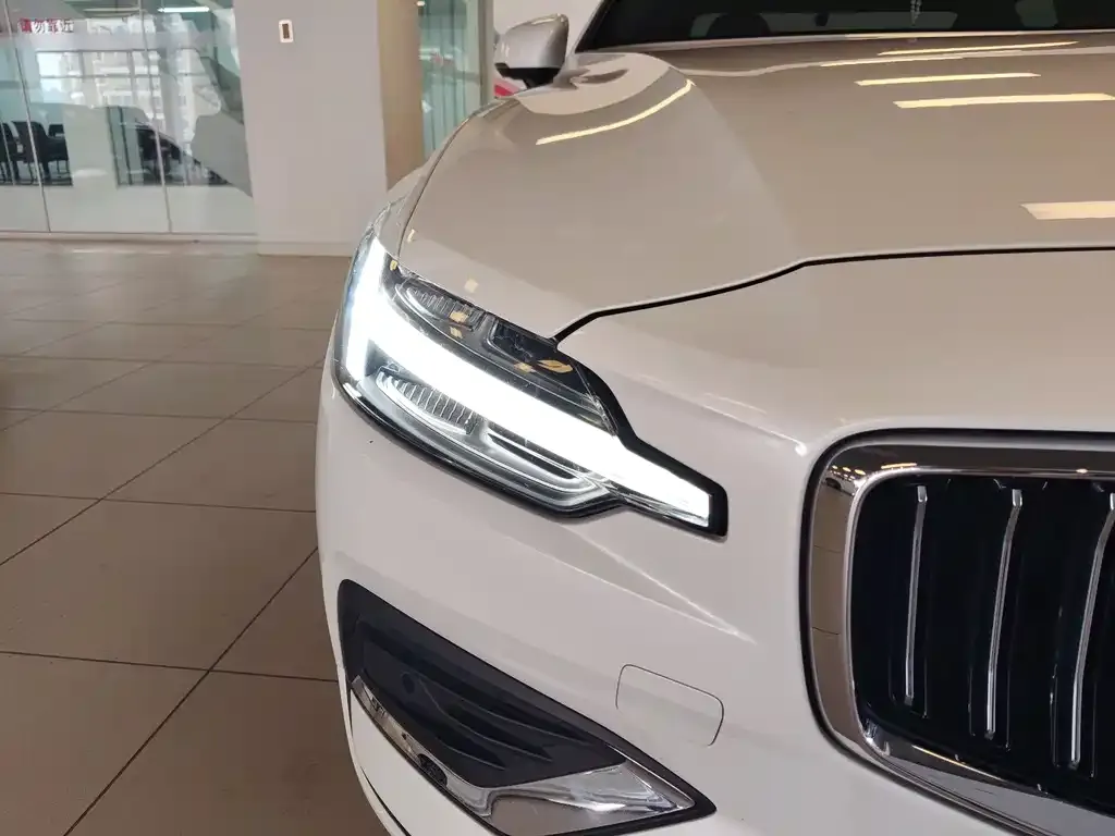 Volvo S60 2022 из CN, фото 10